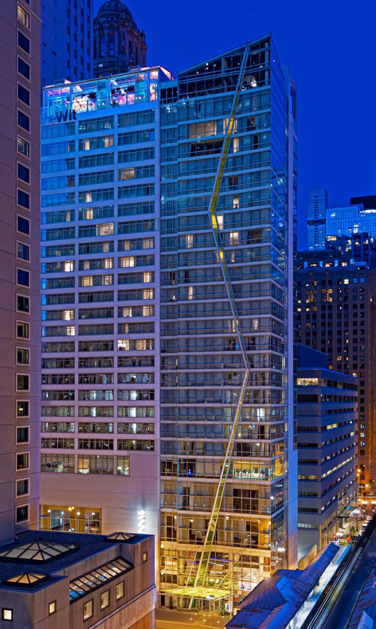 Thewit Chicago, A Hilton Hotel Екстериор снимка